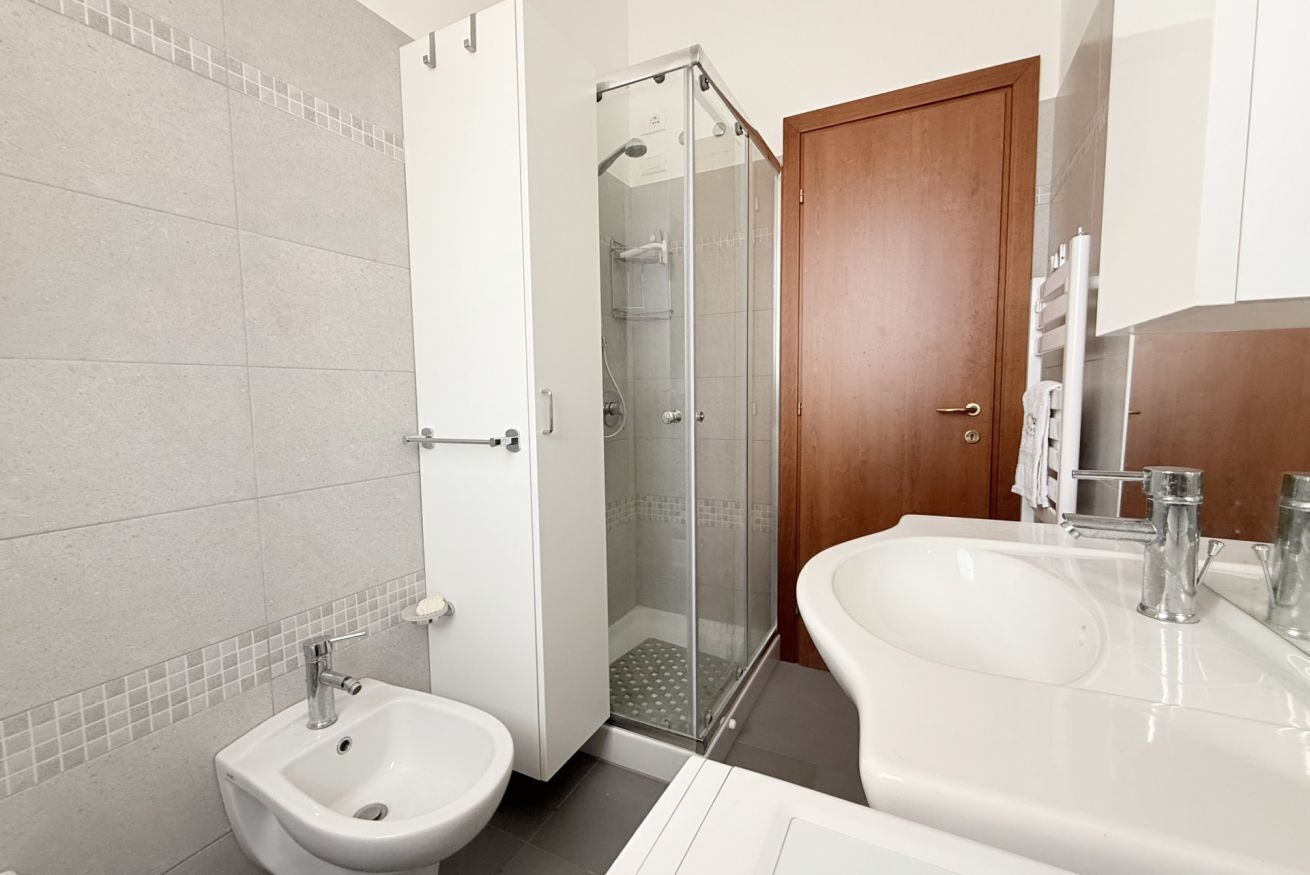 Doccia, bidet, asciugamani
