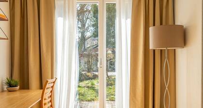 Central12 – Free Parking - Private Yard - Close to Bus - Close to Old Town Thun