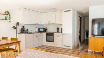 Micro-ondes, four, plaque de cuisson, lave-vaisselle