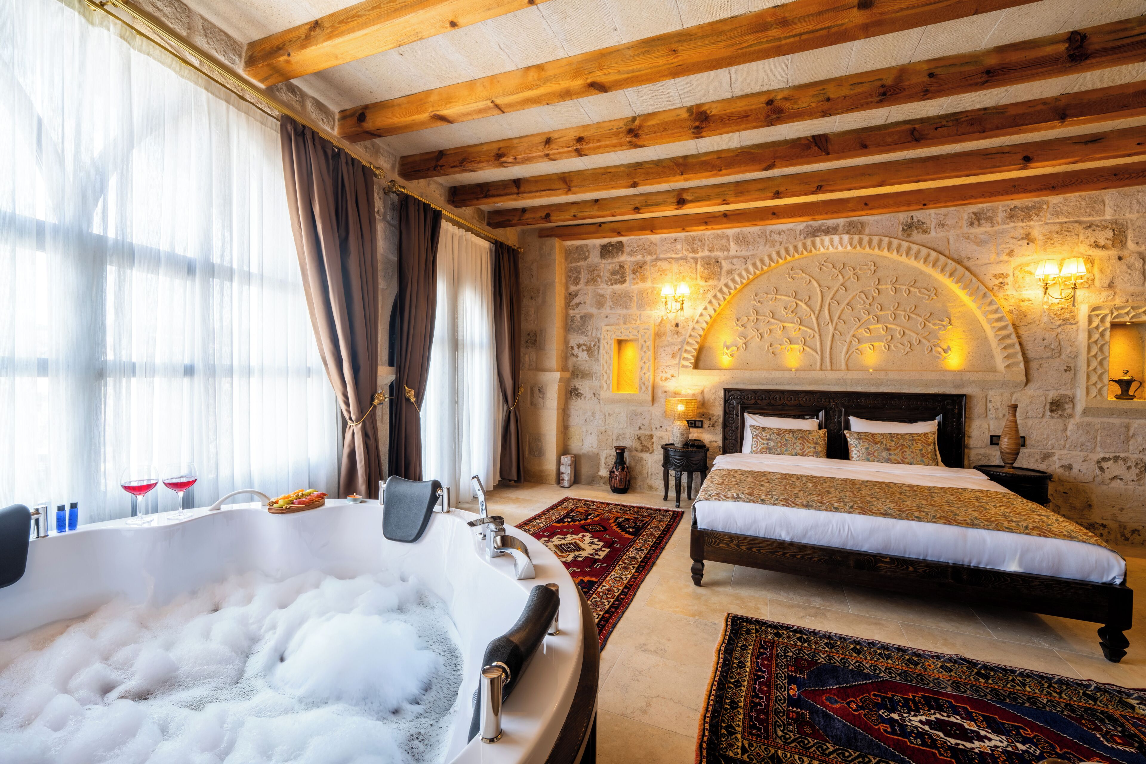Luxury-Suite, Whirlpool, Talblick