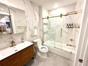 Hair dryer - Spacious Center City 2BR 2Bath Apt. with Balcony (Philadelphia)