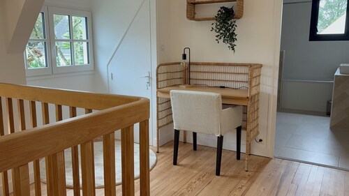 Premium villa, enclosed garden, games room.