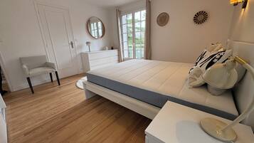 3 chambres, fer et planche Ă repasser, accĂšs Internet, draps fournis