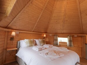 Room - Little Luxe Lodges 2 (Kyle)