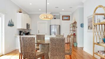 House, Multiple Beds (Rhapsody in Blues) | Dining