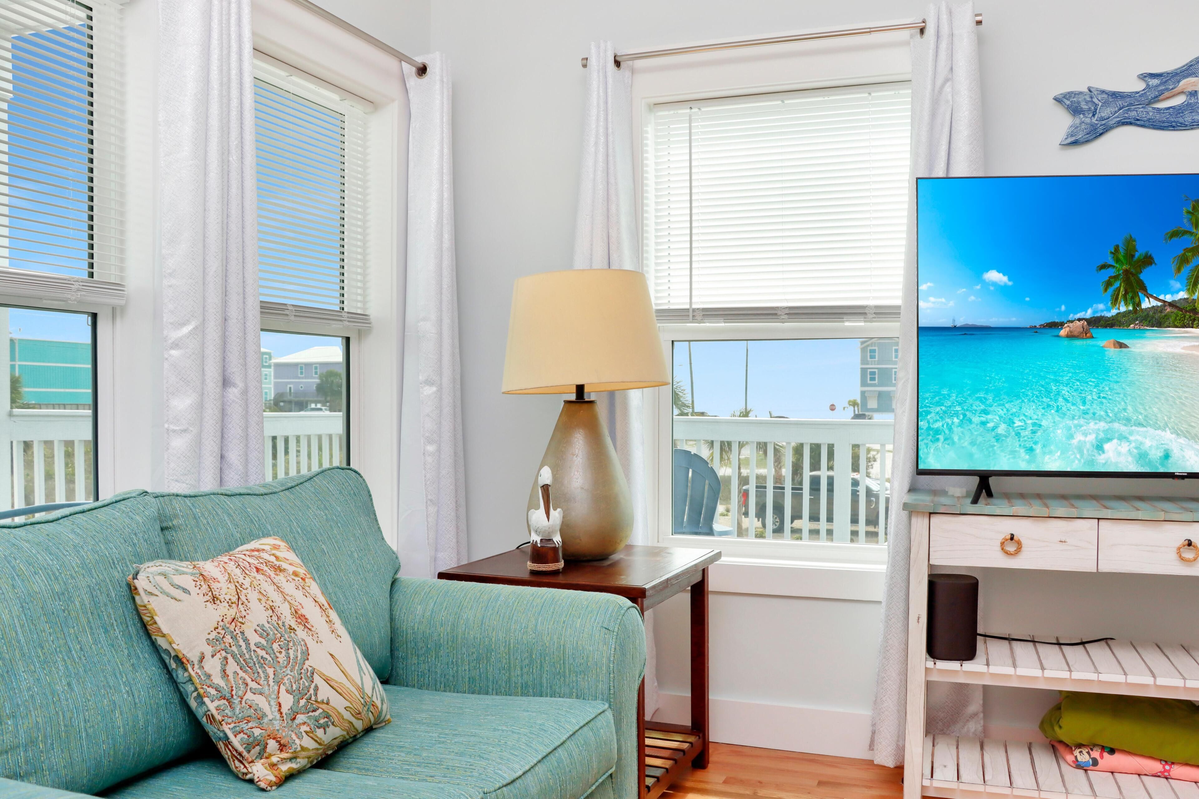 House, Multiple Beds (Rhapsody in Blues) | Living area