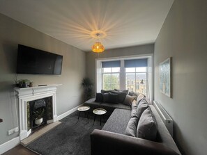 TV - The West Nest For Six - Pass the Keys (Glasgow)