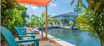 Cozy King Studio with Stunning Waterfront Views in Fort Myers Beach