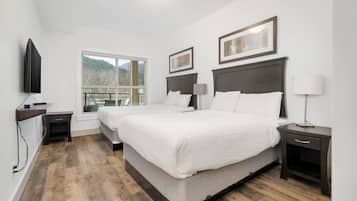 2 bedrooms, iron/ironing board, travel cot, WiFi
