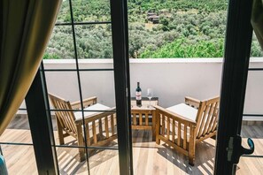 Deluxe Double Room, Sea View | Interior