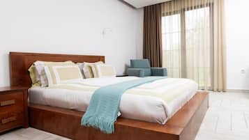 Deluxe Double Room, Garden View