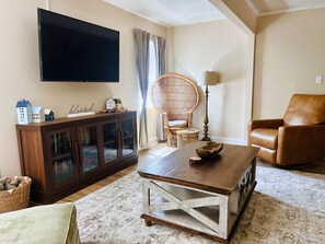 TV connectée, lecteur de DVD, livres, imprimantes