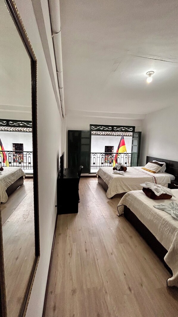 Standard Quadruple Room, Balcony, City View