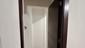 Kamar Double Standar