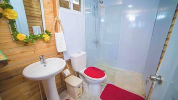 Cabaña, 2 habitaciones, para fumadores, alberca privada | Baño