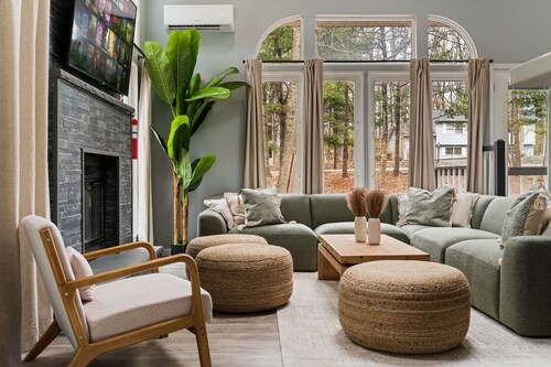 Designer Poconos Themed 5BR | Game • Pool • Spa