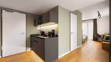 Suite with Balcony | Private kitchen