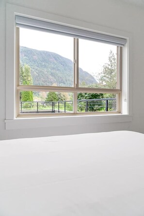 2 makuuhuonetta, silitysrauta/-lauta, vauvan matkasänky, Wi-Fi