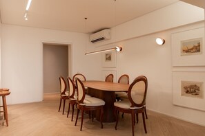 Eenvoudig appartement | Dineren
