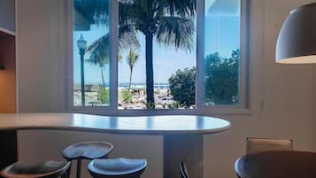 Departamento básico | Restaurantes