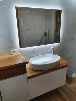 Bathroom - Joanna Prestige Apartments (Sarande)