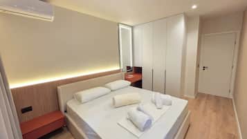 Deluxe Apartment, 2 Bedrooms | Free WiFi, bed sheets
