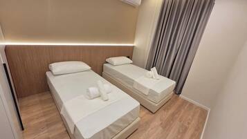 Free WiFi, bed sheets