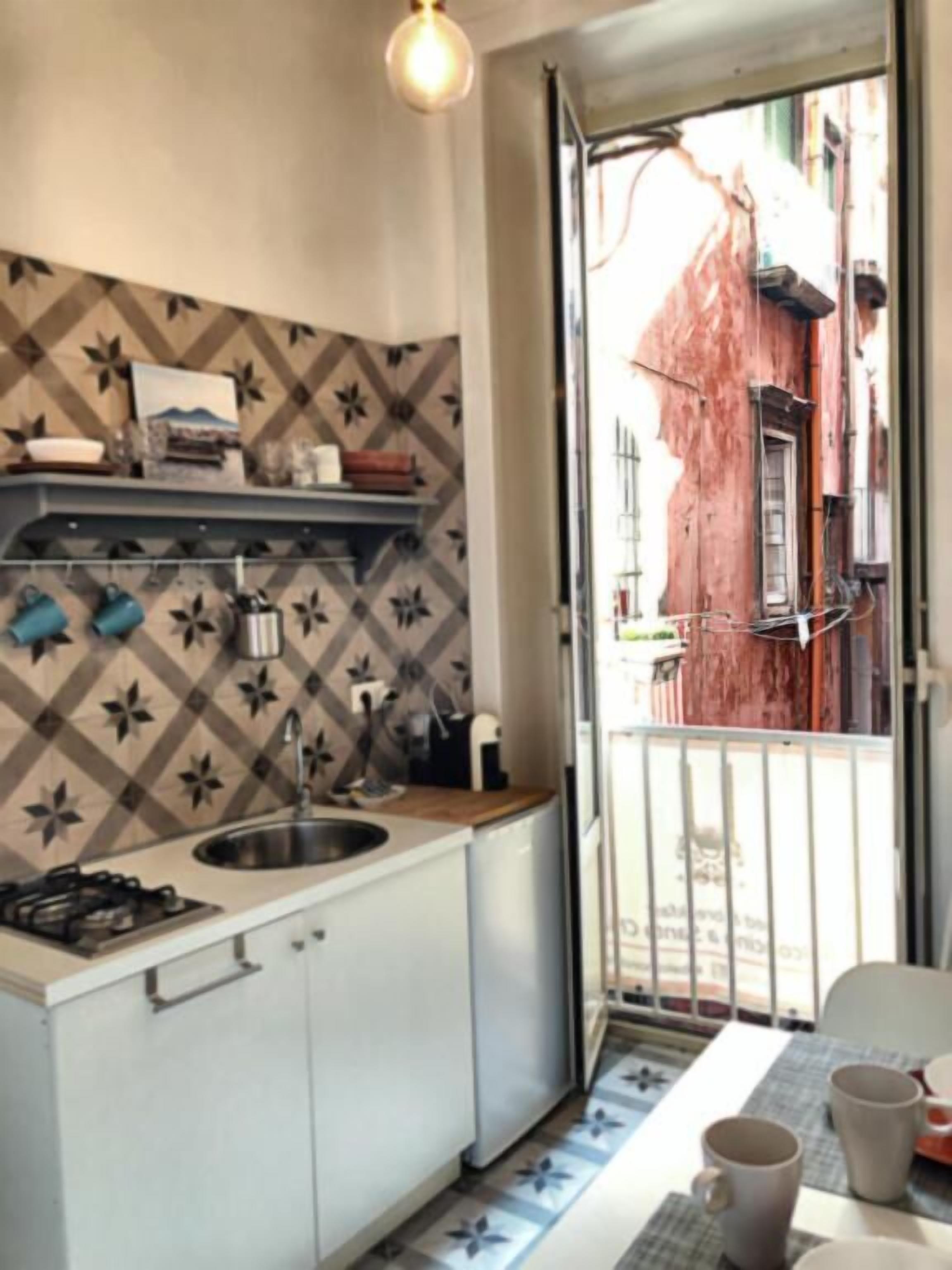 Suite monolocale Superior, balcone, vista città | Cucina privata