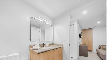 Condo, Balcony, City View | Bathroom | Soap