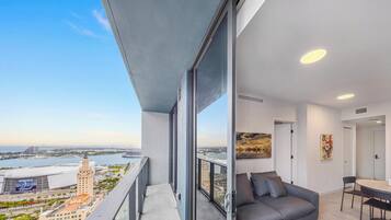 Condo, Balcony, City View | Interior