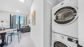 Condo, Balcony, City View | Interior