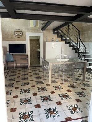 Interior - Typical house in the Sassi of Matera with terrace (Matera)