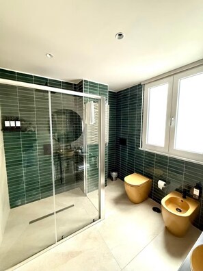 Bathroom - Vrbo Property (Napoli)