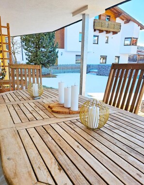Outdoor dining - #3 Design Panorama Apartment, BBQ, 6 guests (Arzl)
