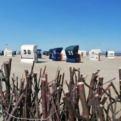 Holiday Home 'Ferienhaus Strandgut' with Private Terrace and Wi-Fi