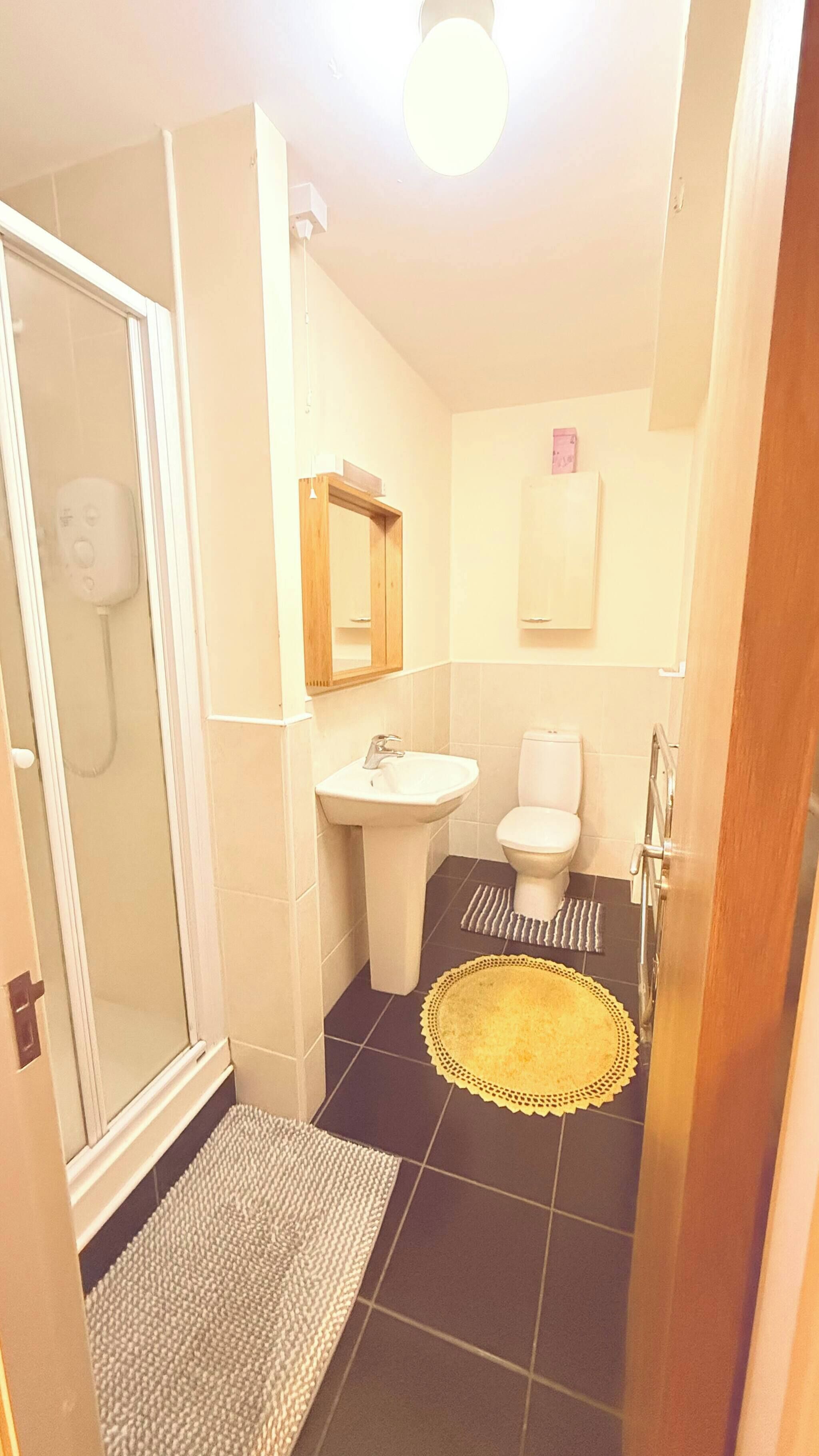 Room, 1 Bedroom, Balcony, City View | Bathroom