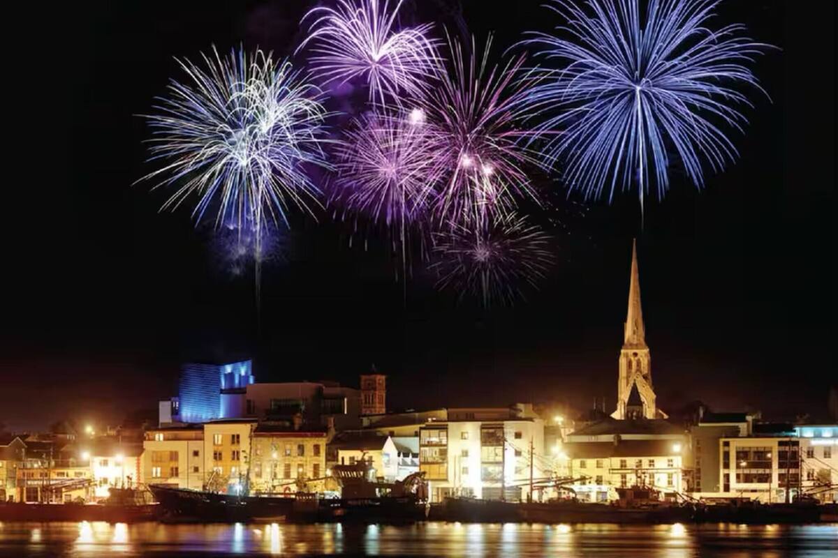 Room, 1 Bedroom, Balcony, City View | Miscellaneous