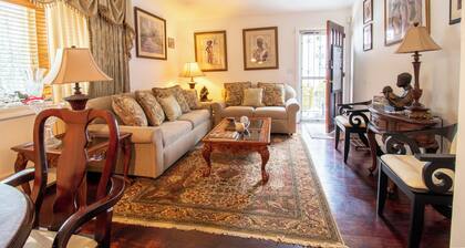 Peaceful 3BR Garden Cottage Long Island Escape