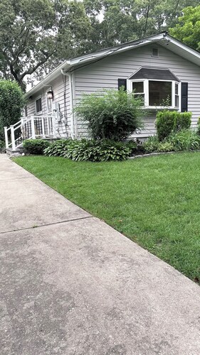 Peaceful 3BR Garden Cottage Long Island Escape