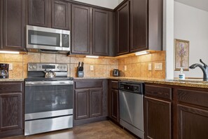 Fridge, microwave, oven, stovetop - New! 3BR Home w/Fenced Yard, Patio and fast Wifi! (New Braunfels)