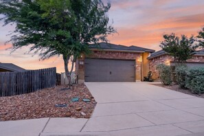 Exterior - New! 3BR Home w/Fenced Yard, Patio and fast Wifi! (New Braunfels)
