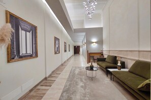 Interior - Pirandello Luxury Home, in the prestigious Palazzo Raggi, in the heart of Rome (Roma)