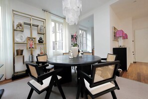 Dining - Pirandello Luxury Home, in the prestigious Palazzo Raggi, in the heart of Rome (Roma)