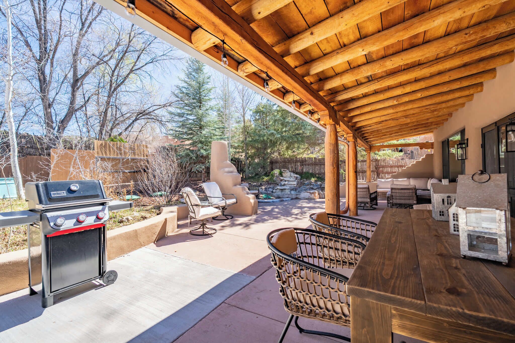 Outdoor dining