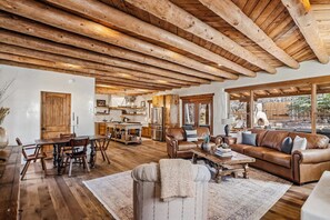 Living area - Luxury Tesuque Retreat, Hot Tub, Kiva Fireplaces (Santa Fe)