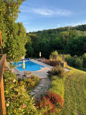 Outdoor pool, a heated pool - Villa La Sérénité: calm and nature out of sight (La Fouillade)