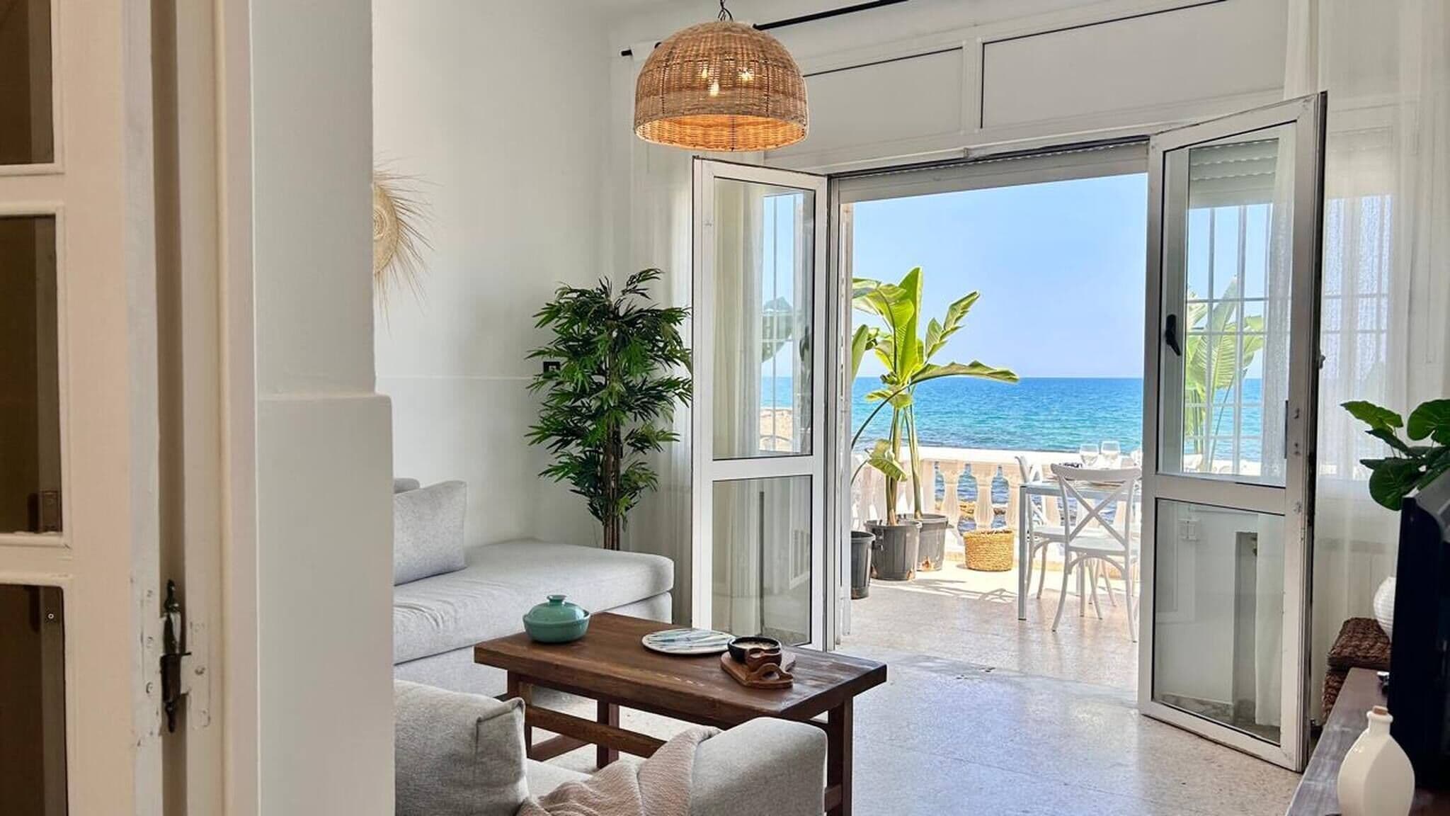 Apartment, 2 Bedrooms, Patio, Ocean View | Living area