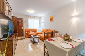 TV - Sun Set Adeje - Adults Only (Adeje)