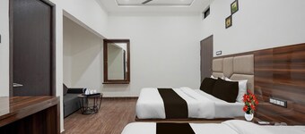 Super Collection Varanasi Suites