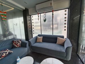 House | Living room - Townhouse Khandsa Road Gurugram (Gurugram)